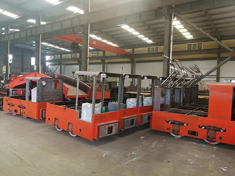 架线式工矿电机车